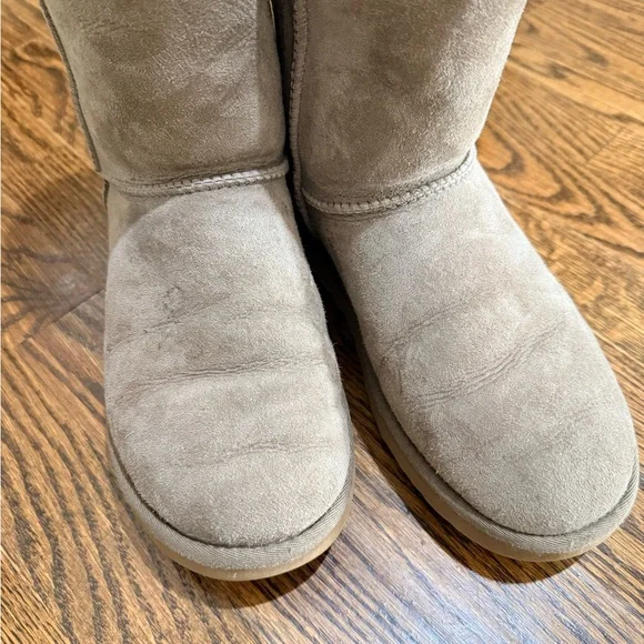 UGG Classic Short II Boots in Gray - Picture 3 of 8